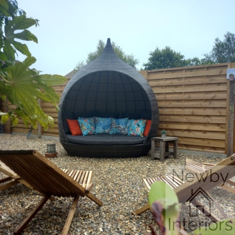 PEAR0039 - Signature Weave Pearl Outdoor Daybed In Grey Mixed Weave