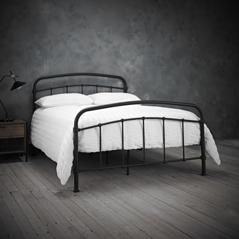 HALSTONBLA5.0* - Halston Matte Black Bed King Size