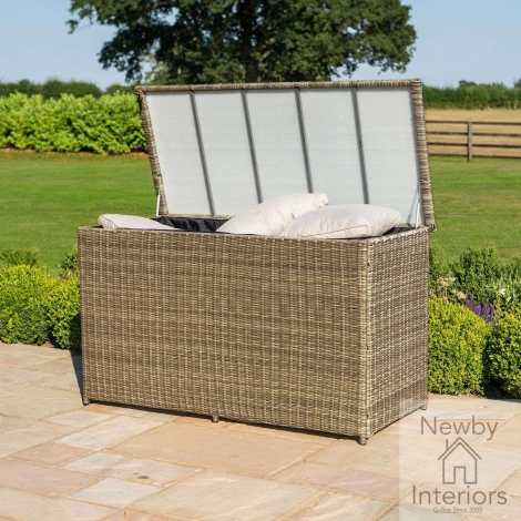 WIN-207014 - Maze Winchester Rattan Storage Box