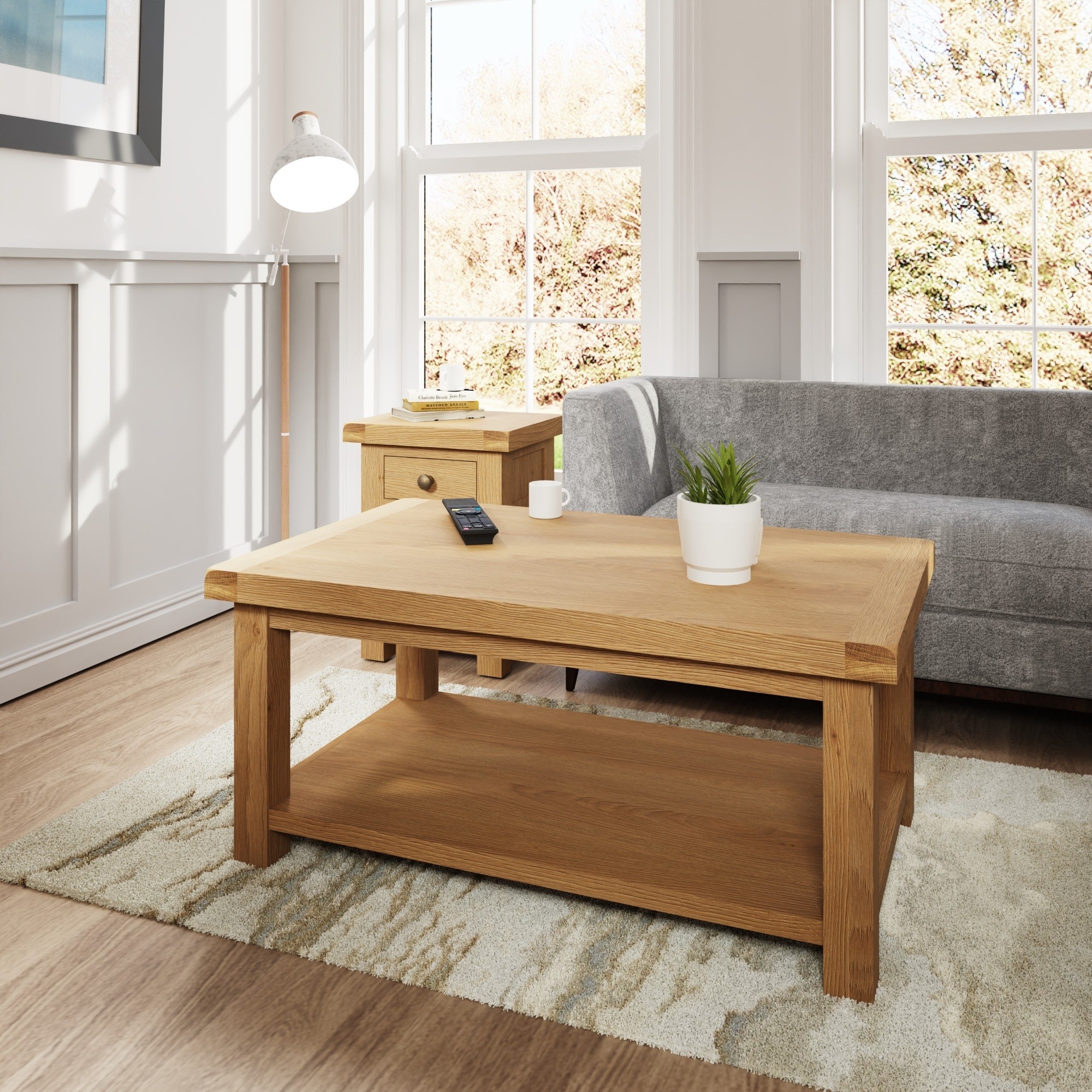 Medium oak side shop table