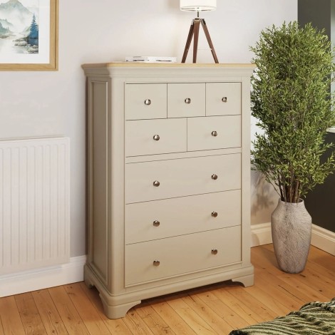 Faire 8 Drawer Chest in Putty with Oak Top