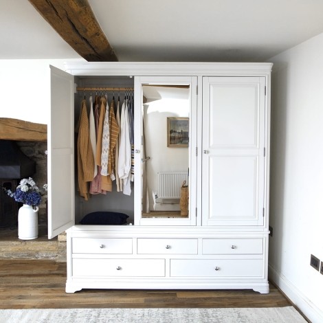 Sutton - 3 Door 5 Drawer - Soft White - Large Wardrobe - Sculpture Feet