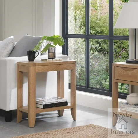 Chester Oak Side Table (2801-03)