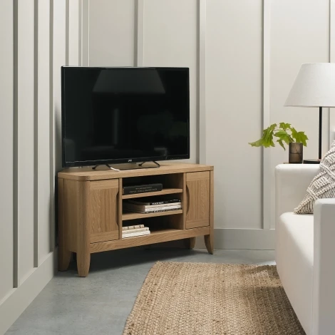Chester Oak Corner Media Unit (2801-23)