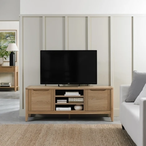 Chester Oak Media Unit (2801-25)