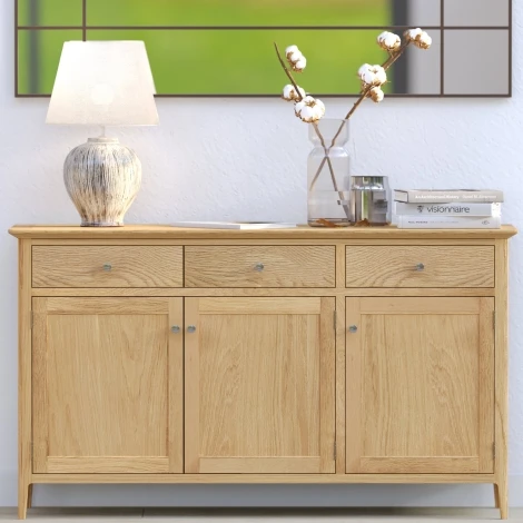 Saxon Oak Large 3Dr 3 Drw Sideboard